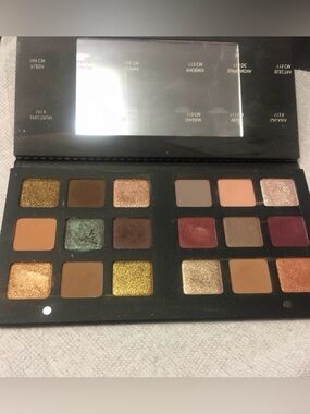 Natasha denona star palette